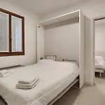 Domus דירה *