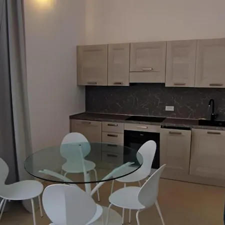 Domus *